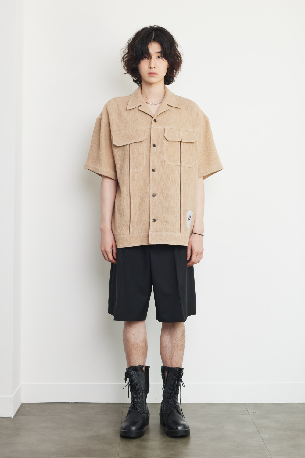PLEATED DETAIL OUT POCKET SHORT SLEEVES SHIRT (BEIGE)